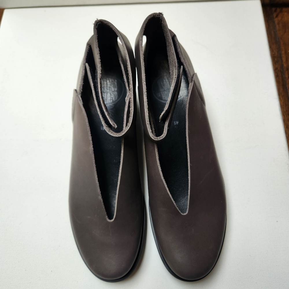 Loints of Holland Selena shoe. 9.5 - 10. Flint gray. Worn twice.